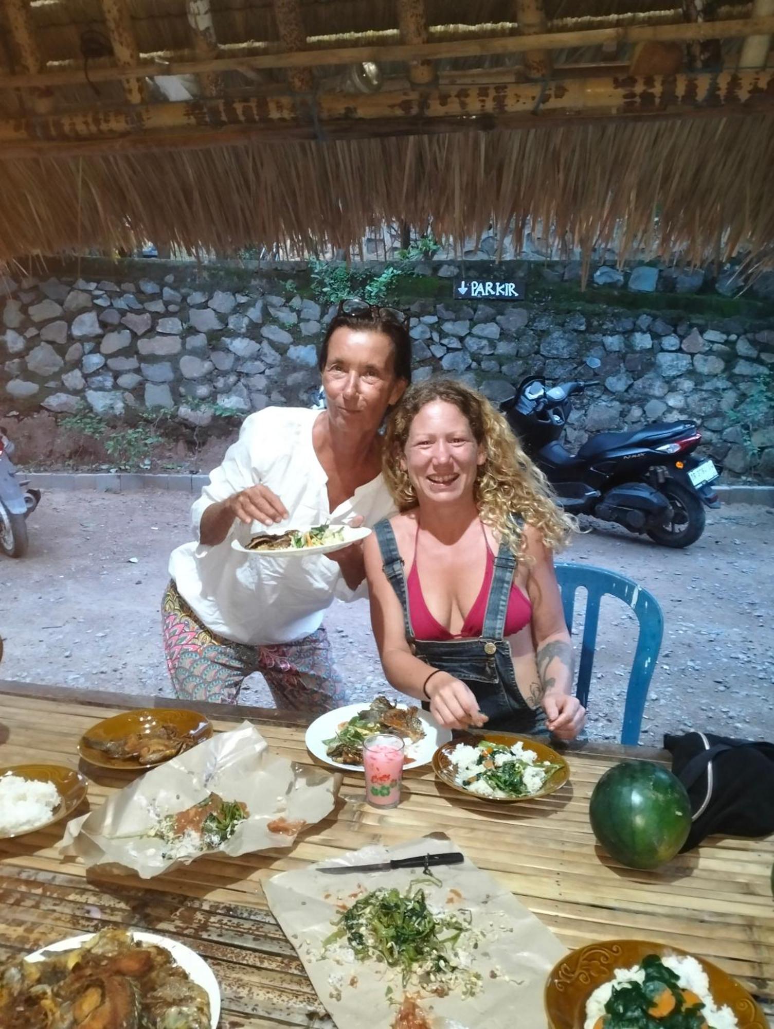 Fullmoon Homestay Kuta  Exteriér fotografie