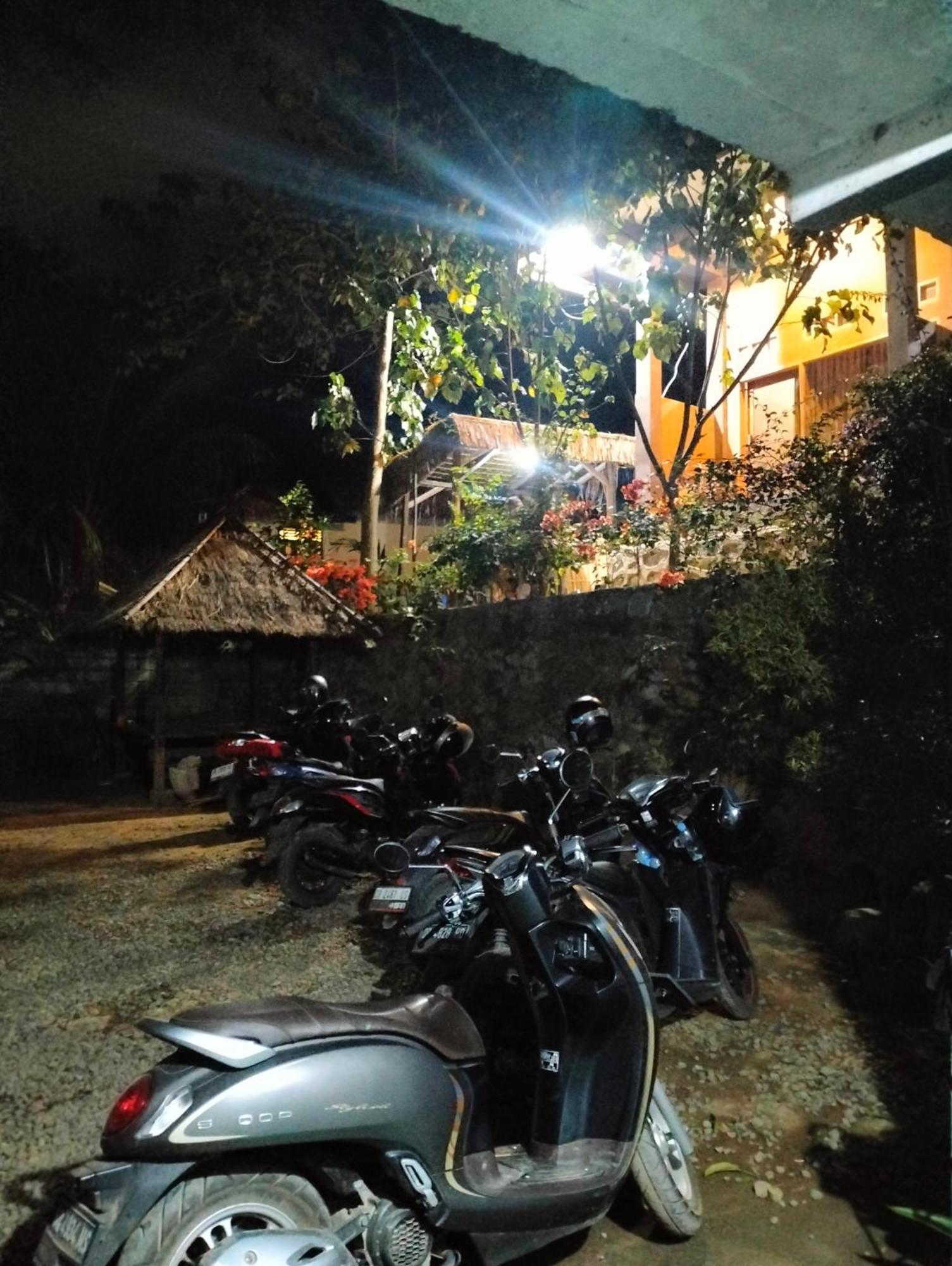 Fullmoon Homestay Kuta  Exteriér fotografie